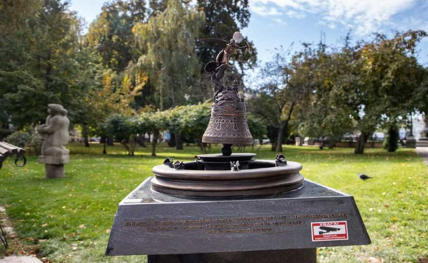 В столичном парке открыли новый фонтан: его можно «увидеть руками», фото