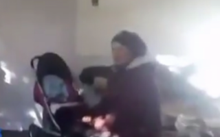 В Киеве семья с младенцем жила в импровизированном «доме» из листов гипсокартона, видео