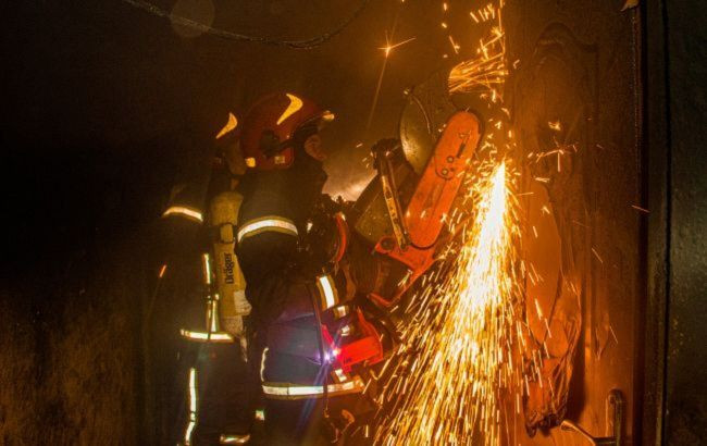 Масштабный пожар на Осокорках: подробности, видео