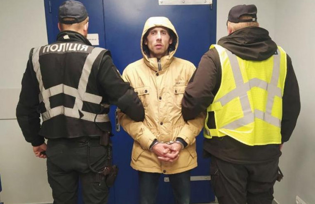 В Киеве вор залез в дом, но вынужден был бежать: видео