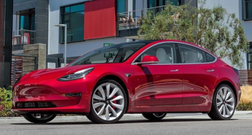 Tesla Model 3 едва не стала бестселлером в Германии