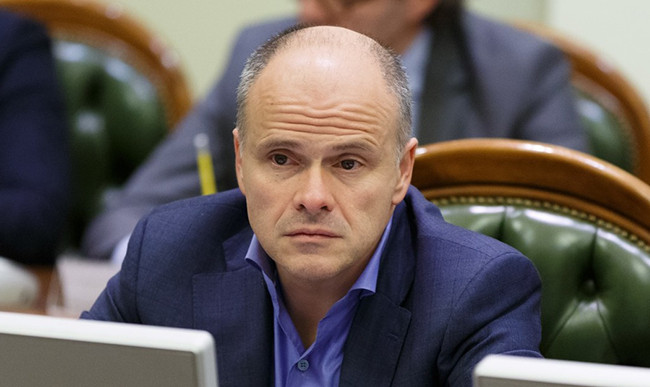 В Верховную Раду будут пускать только вакцинированных депутатов и журналистов