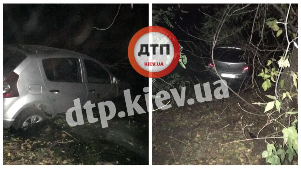 В Киеве пьяный водитель утопил авто и сбежал