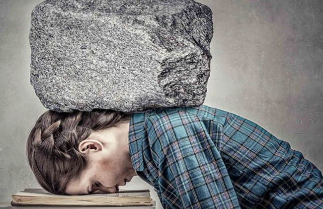 Страдают женщины и молодежь: коронавирус увеличивает количество депрессий и тревожных расстройств