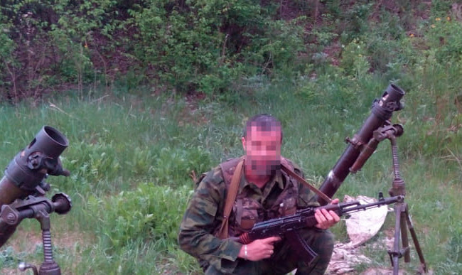 СБУ допросила задержанного на Донбассе боевика-разведчика: видео