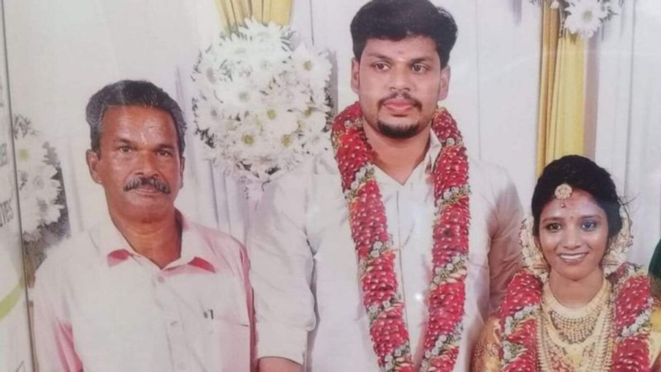 Убил жену коброй: в Индии мужчину приговорили к двойному пожизненному