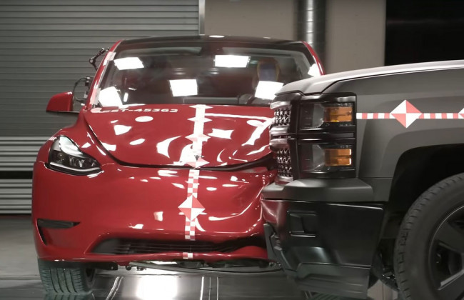 Чем удивила Tesla: краш-тест, который никто прежде не проводил, видео