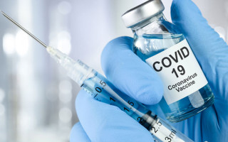 Стало известно, чем чревато смешивание вакцин от COVID