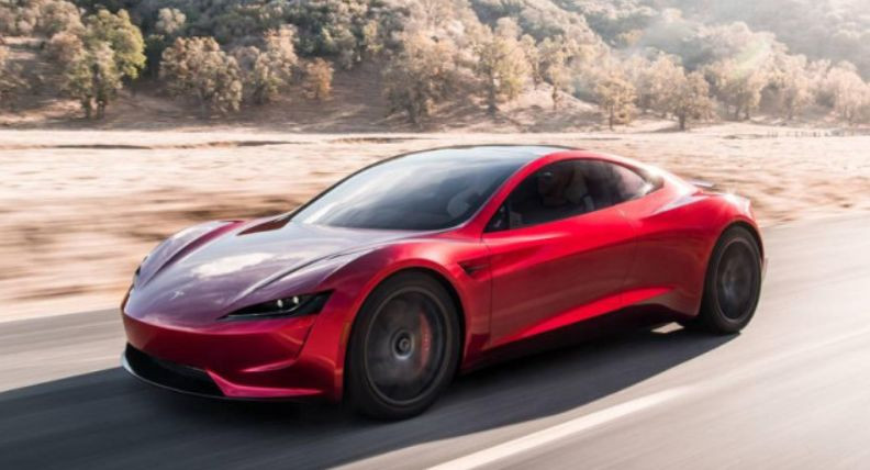 Tesla снова отложила выпуск Roadster и Semi