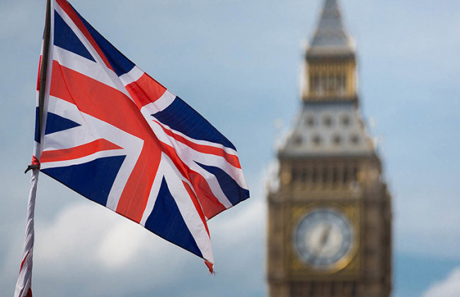 Королева Елизавета II попала в скандал из-за Крыма: в письме для школьников полуостров назвали «российским»