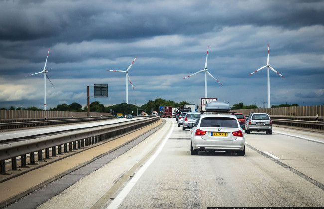 Лафа закончилась: на автобанах Германии введут ограничения скорости
