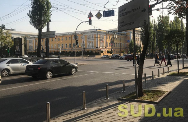 Проезд на запрещающий сигнал светофора: какой штраф ждет водителя