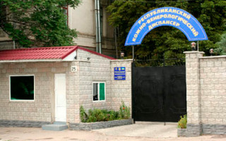 В Симферополе на пациентку больницы обрушился потолок