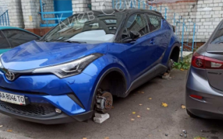 Остались без колес: киевлян нагло «разувают» прямо под домом