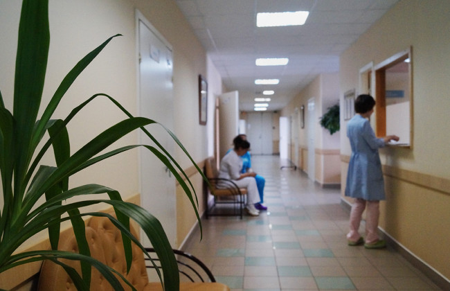 В Харьковской области мужчина устроил погром после смерти матери в COVID-больнице