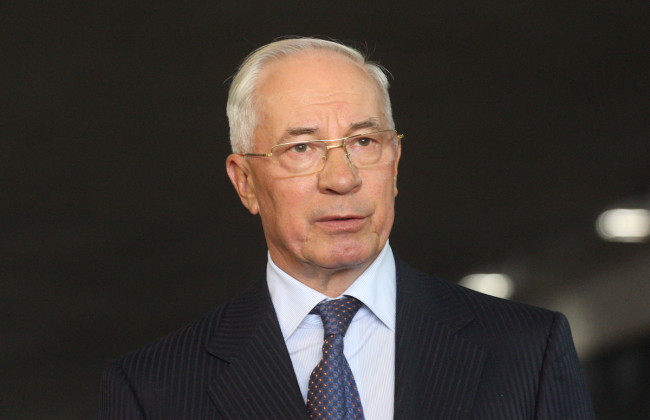 Суд заочно заарештував Азарова за підозрою в державній зраді