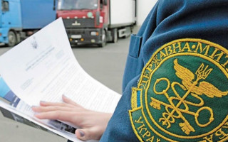 Кабмін врегулював питання оплати праці посадових осіб та працівників Держмитслужби
