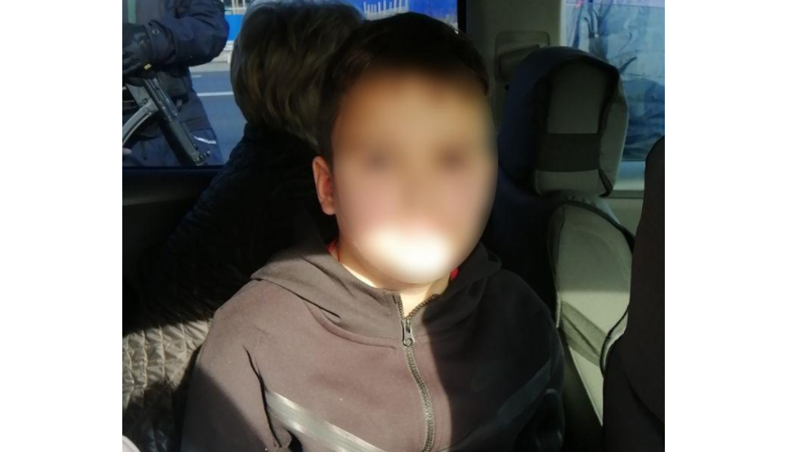 Под Киевом неизвестные на машине похитили из школы мальчика