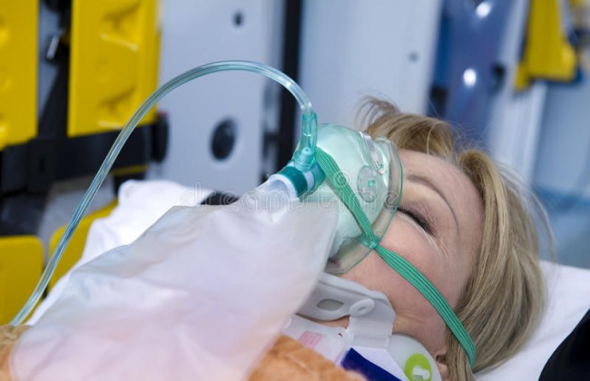 Украинцы уже в кислородной маске называют имена тех, кто продал им поддельную справку, – Ляшко