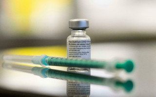 Без прививки от Covid-19 «повторное заражение может происходить каждые 16 месяцев»