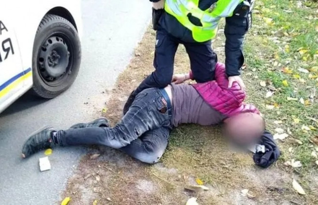 Под Киевом вор обстрелял автомобиль