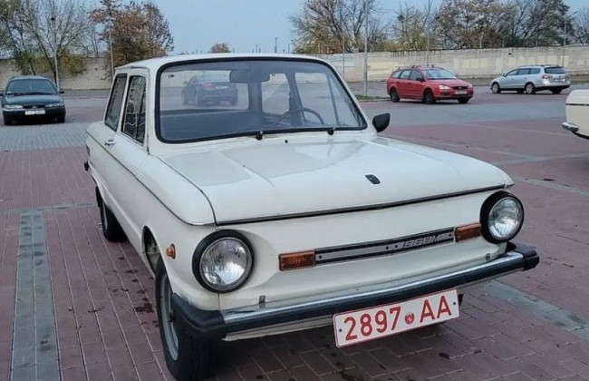 Уникальный ретро-автомобиль: в гараже обнаружили редкий «Запорожец»