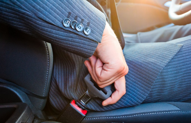Какой штраф грозит водителю за непристегнутый ремень