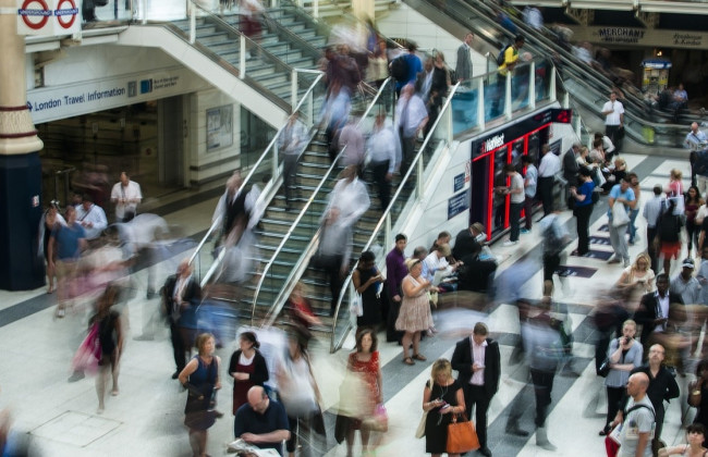 В Киеве подростки не смогут посещать ТРЦ без взрослых: в чем причина