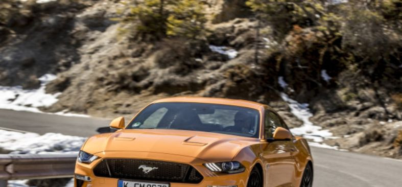 Новый Ford Mustang неожиданно станет гибридом