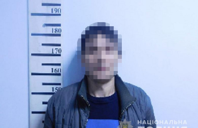 У Києві чоловік вистрелив у сусідку, яка сварилась із його матір'ю