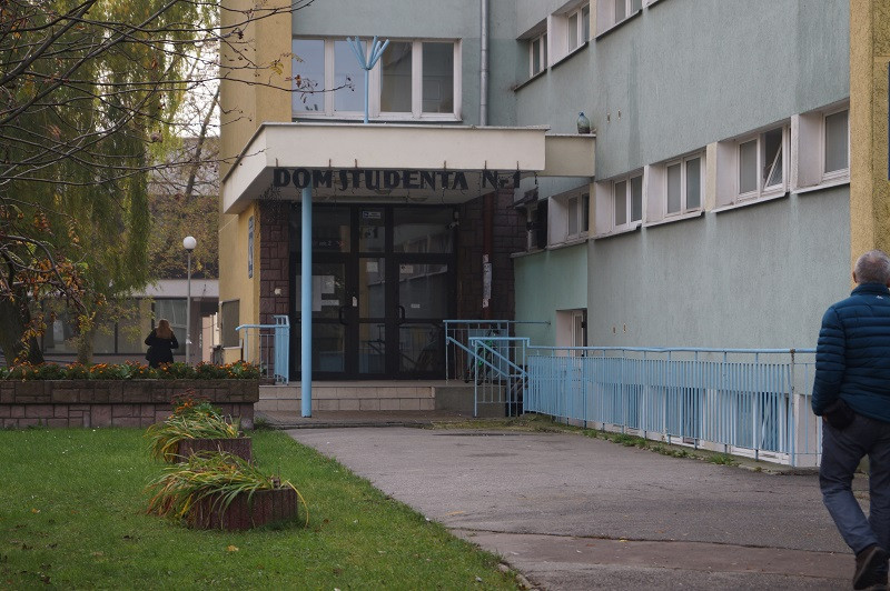 В Польше под окнами общежития нашли мертвого украинского студента: подробности