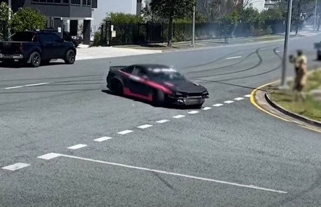 Мужчина остался без автомобиля из-за дрифта на улице, видео