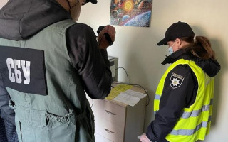 Організували схему продажу підроблених міжнародних свідоцтв про вакцинацію: на Сумщині припинено діяльність зловмисників