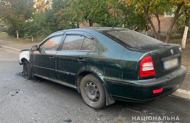 У Києві двоє молодиків підпалювали автомобілі «на замовлення»: деталі