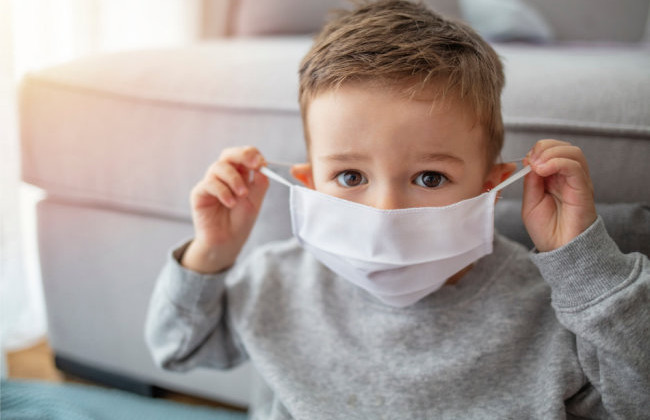 Стало известно, нужно ли детям носить маски