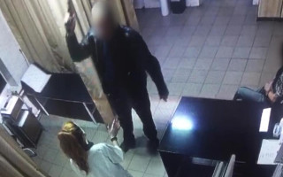 Погрожував розправою: під Києвом нетверезий чоловік напав на медсестру