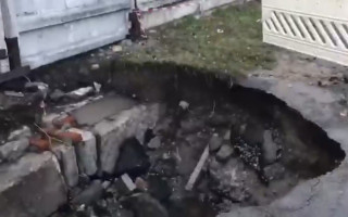 В Киеве показали последствия прорыва теплотрассы