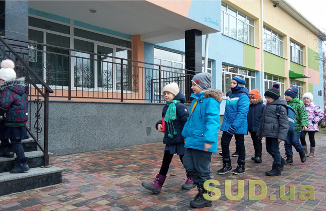 ВОЗ выступила против закрытия школ на фоне пандемии COVID-19