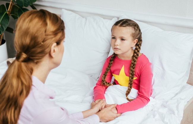 Боли в животе и усталость: как распознать постковидный синдром у детей