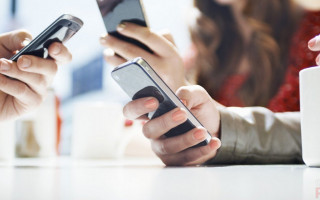 Сколько живет коронавирус на экране смартфона