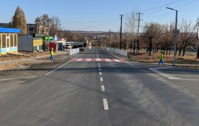 В Харьковской области восстановили 13-километровую дорогу в поселок Элитное