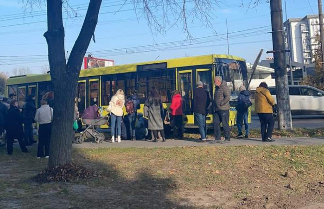 У Львові за кермом помер водій маршрутки