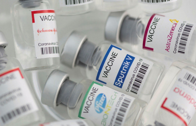 Нидерланды взвешивают, рекомендовать ли бустерные вакцины от COVID-19 для всех взрослых