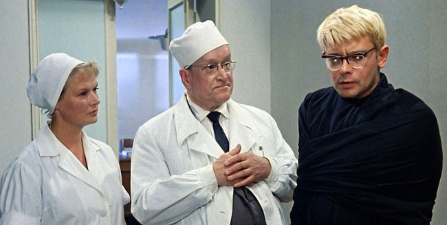 Для глав судов, членов ВСП, Генпрокурора, Президента и депутатов хотят ввести обязательный психиатрический и наркологический осмотр