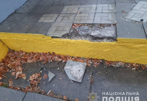 Под Харьковом вандалы надругались над памятником погибшим во Второй мировой войне