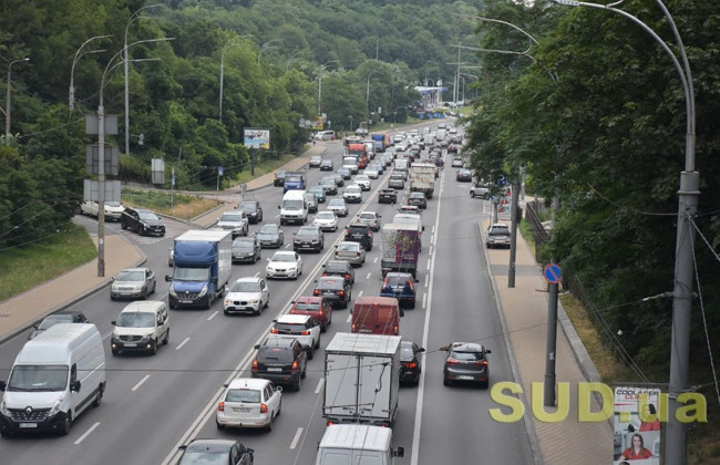 Транспортный коллапс в Киеве: город застыл в пробках
