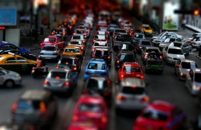 У Києві на Троєщині колапс із транспортом: введено оперативне положення