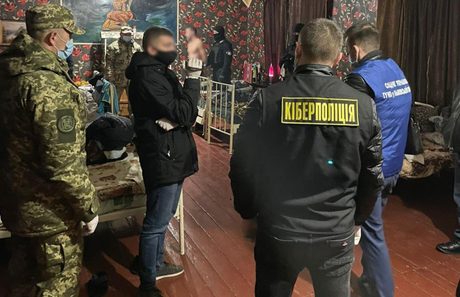 Інтернет-бінес з колонії: засуджені займалися шахрайством