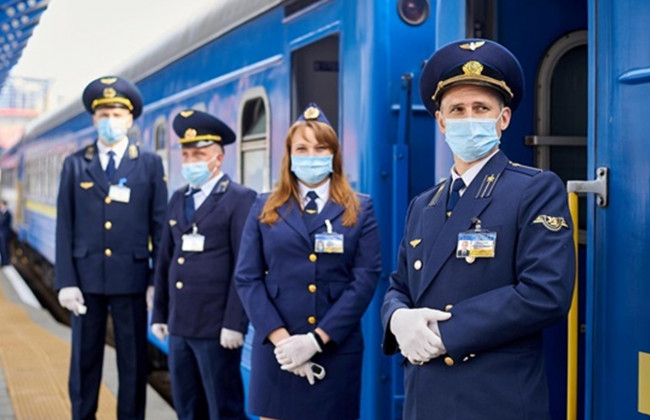 Укрзализныця повысит зарплаты сотрудников: на сколько вырастут выплаты