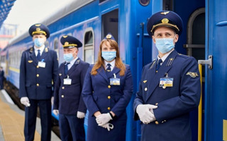 Укрзализныця повысит зарплаты сотрудников: на сколько вырастут выплаты
